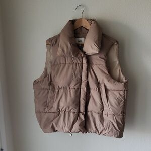 GoGG Women's Taupe Puffer Vest Tan Beige Sz XL Neutrals Classic Minimalist